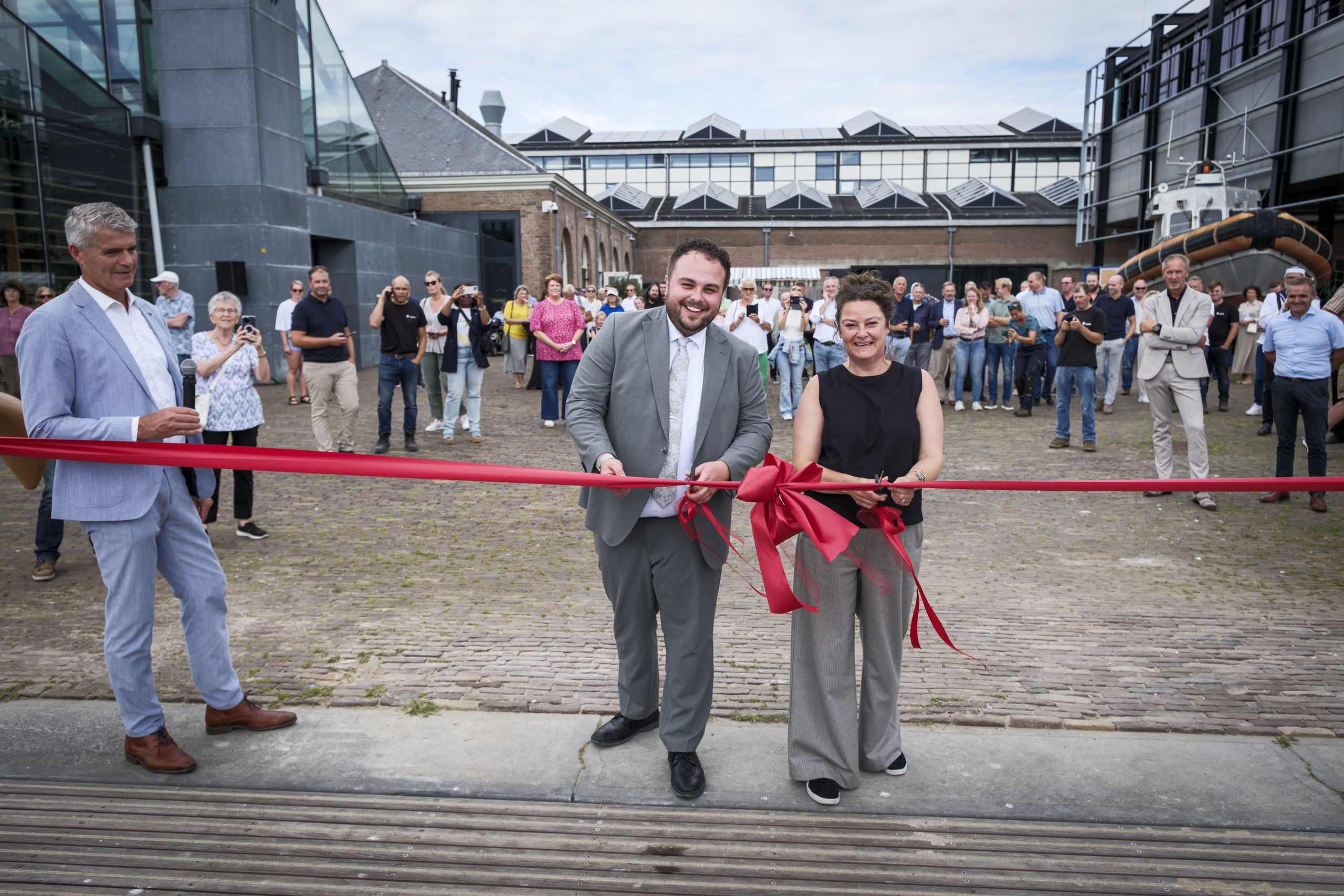 Wethouder Niels Nanning en Marichel Weel, directeur van Zeestad